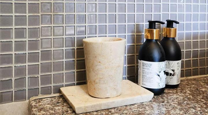 907 Quayside Apartment