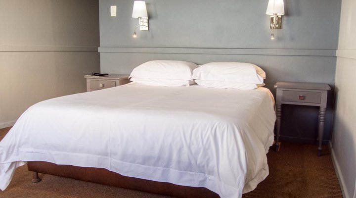 Edward Charles Manor