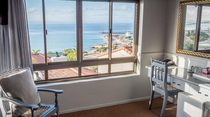 Edward Charles Manor