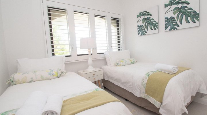1002 Bermudas