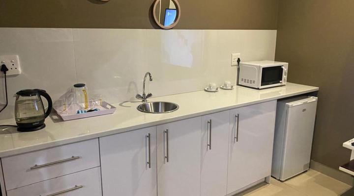 Golden Emperors Lodge & Spa