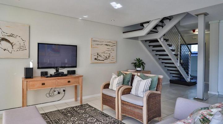 Whale Coast All-Suite-Hotel