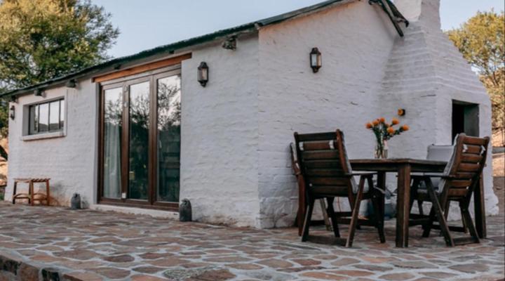 Aasvogelkrans Farm Cottages & Camping