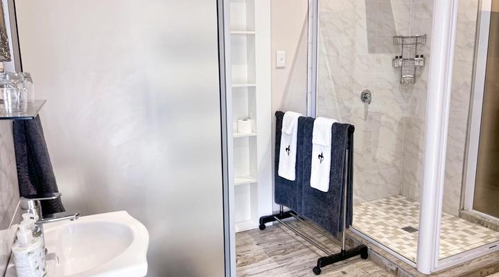 Cathedral Peak Wine Estate Manor