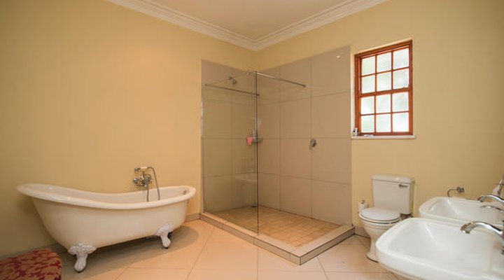 Cricklewood Manor Boutique Hotel