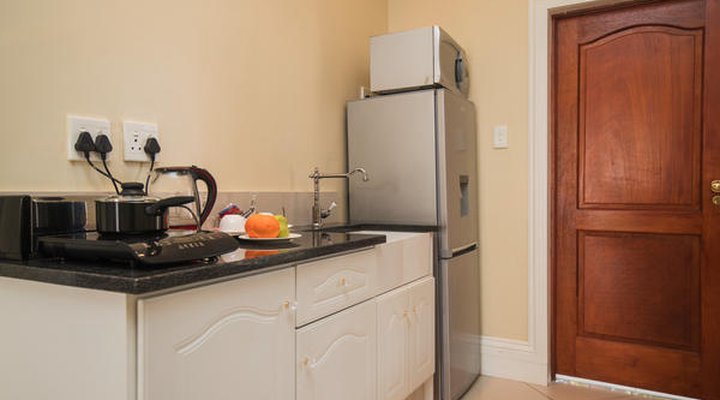 Cricklewood Manor Boutique Hotel