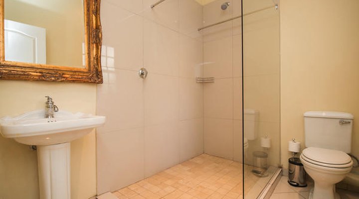 Cricklewood Manor Boutique Hotel