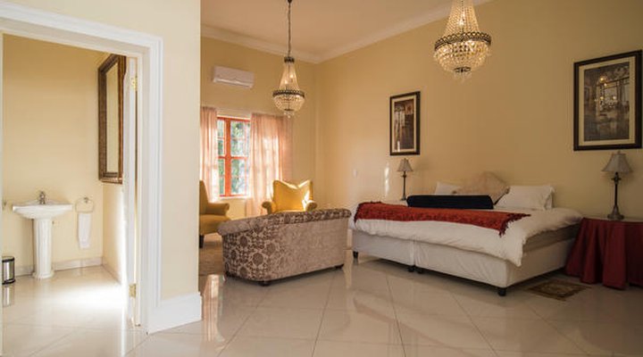 Cricklewood Manor Boutique Hotel