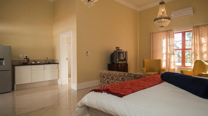 Cricklewood Manor Boutique Hotel