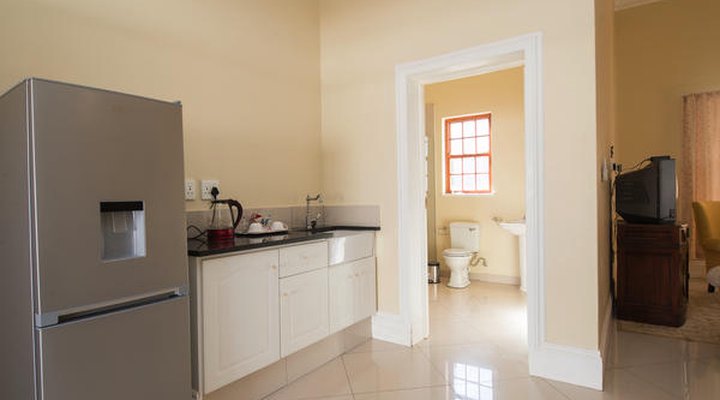 Cricklewood Manor Boutique Hotel