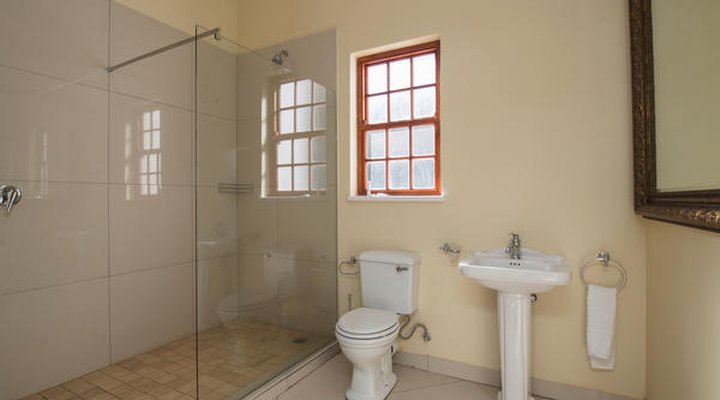 Cricklewood Manor Boutique Hotel