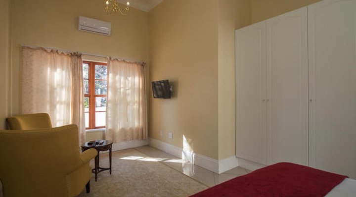 Cricklewood Manor Boutique Hotel