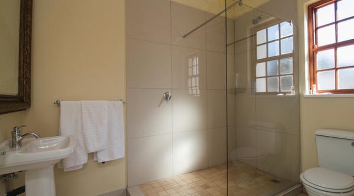 Cricklewood Manor Boutique Hotel