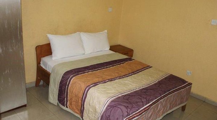 Ostra Hotels