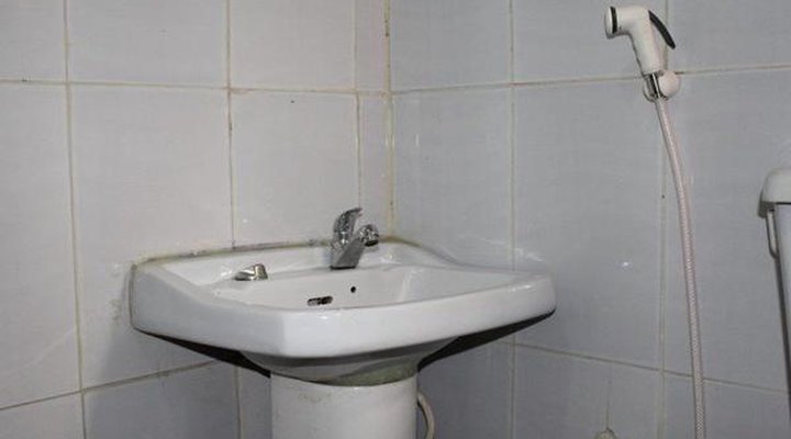 Ostra Hotels