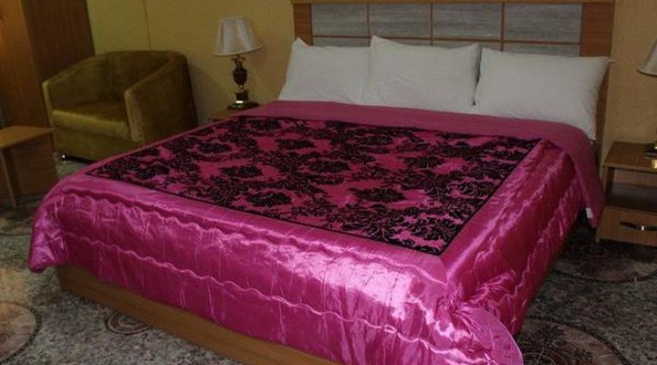 Ostra Hotels
