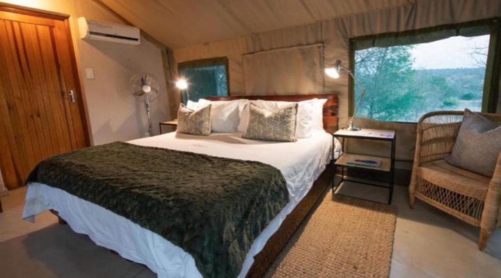 Sausage Tree Safari Camp