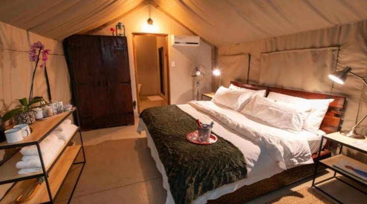 Sausage Tree Safari Camp