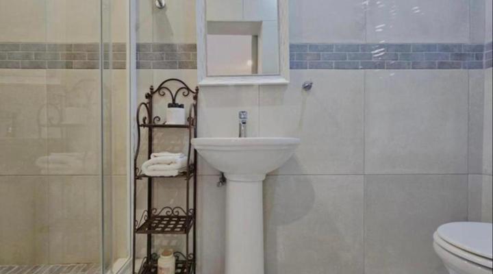 Adderley House Guest Accommodation