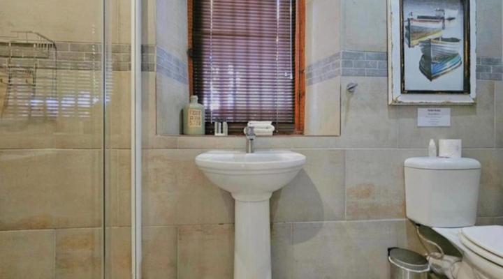 Adderley House Guest Accommodation