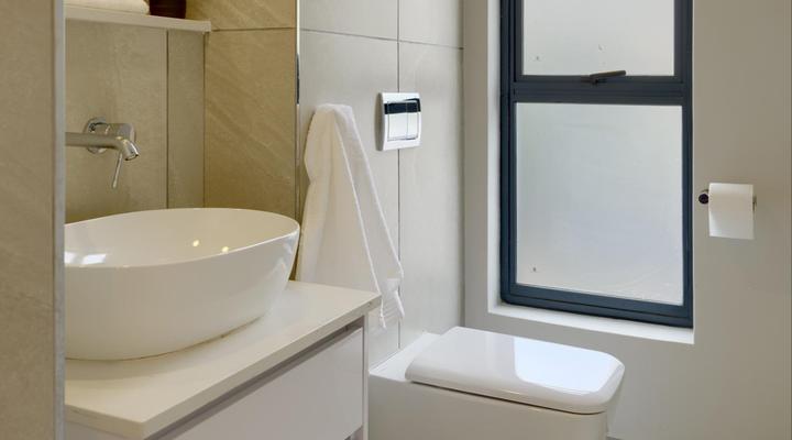 7 on Bantry: Luxury Residence - 305