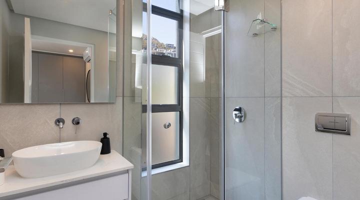 7 on Bantry: Luxury Residence - 305