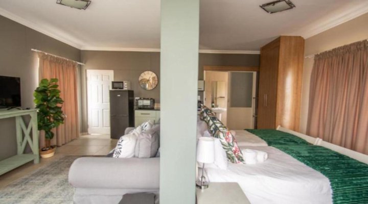 Long Beach Self-catering Units