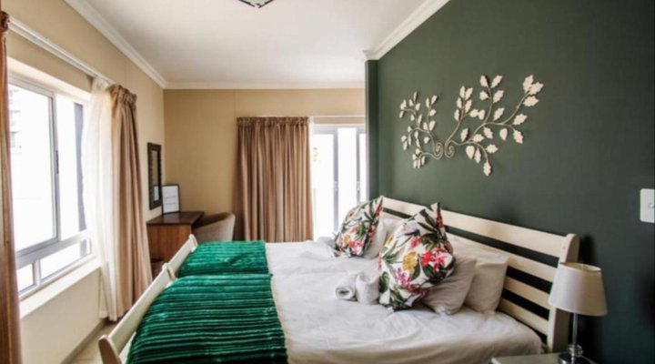 Long Beach Self-catering Units