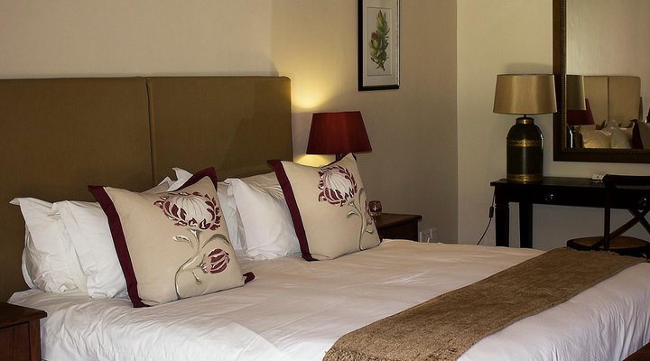Swartberg Private Game Lodge