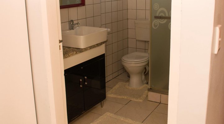 Tina's Guest House 