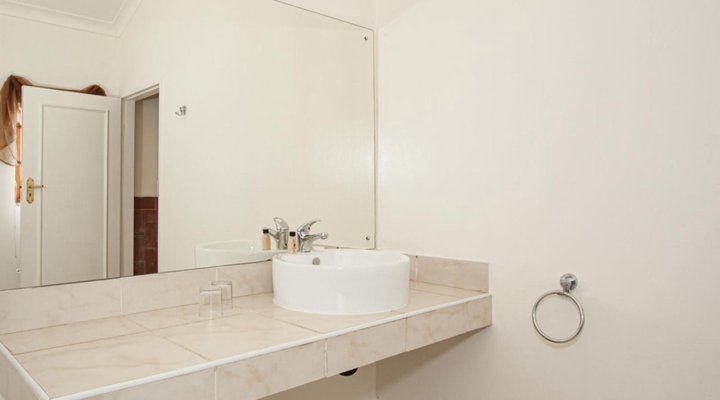 Touraco Guesthouse