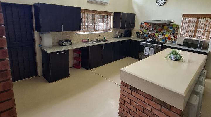 Six Sense Self Catering Guest House (Marloth Park)