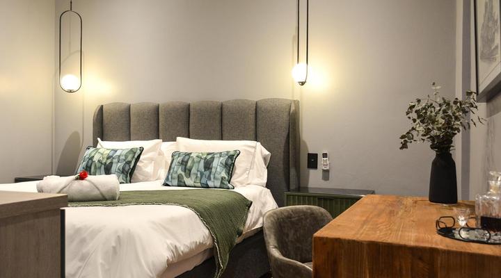 Hilton Junction Hotel