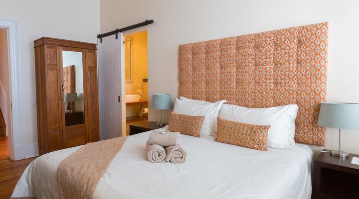 6 on Scott Guesthouse