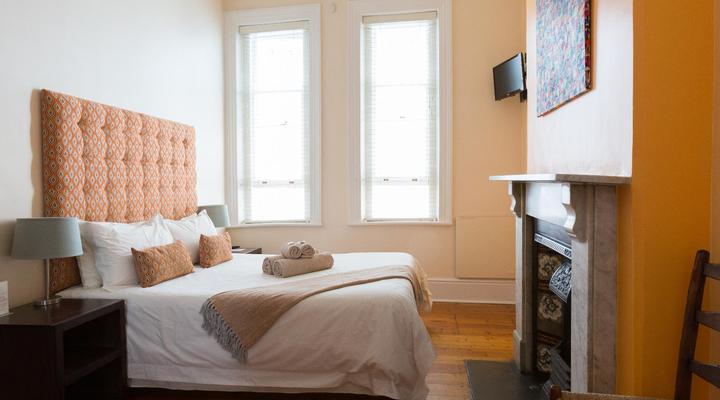 6 on Scott Guesthouse