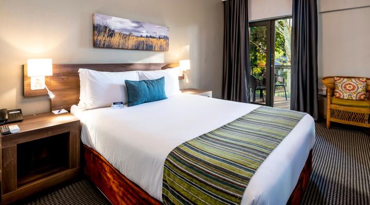 Anew Hotel Hluhluwe & Safaris