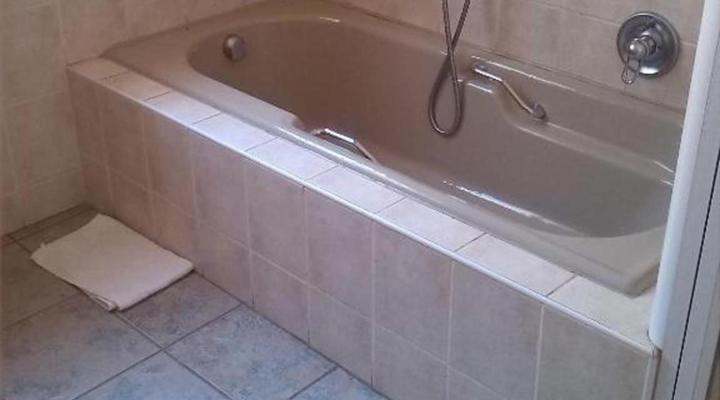 24 Onvrey Guest House