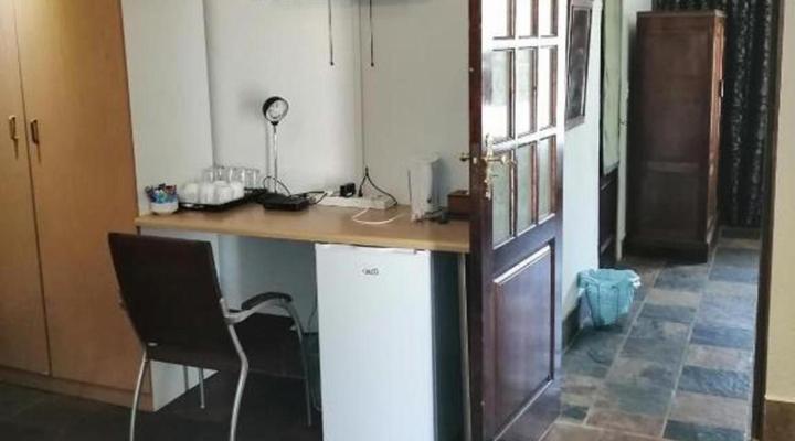 24 Onvrey Guest House