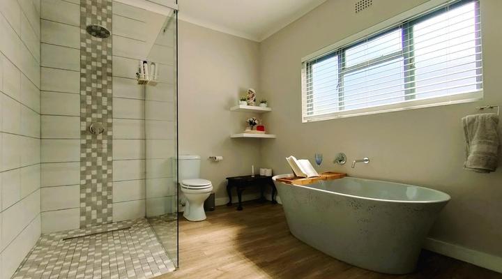 Whales and Sails Family Accommodation