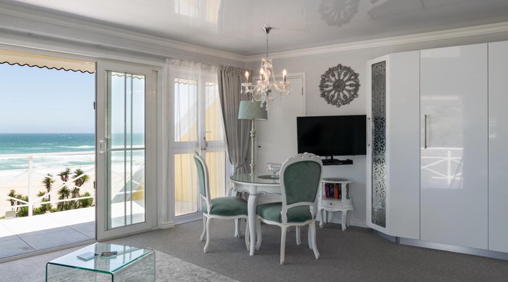 Haus am Strand - On The Beach