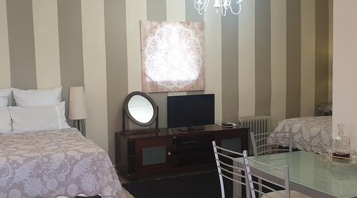 5th Avenue Guest House