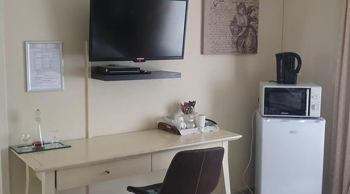 5th Avenue Guest House