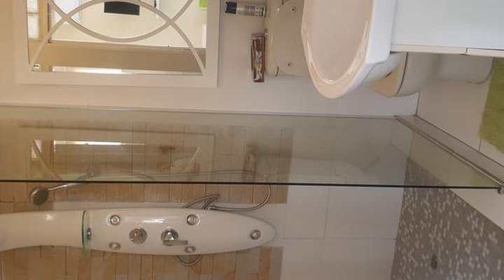 5th Avenue Guest House