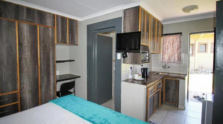 PW Heights Private Guesthouse