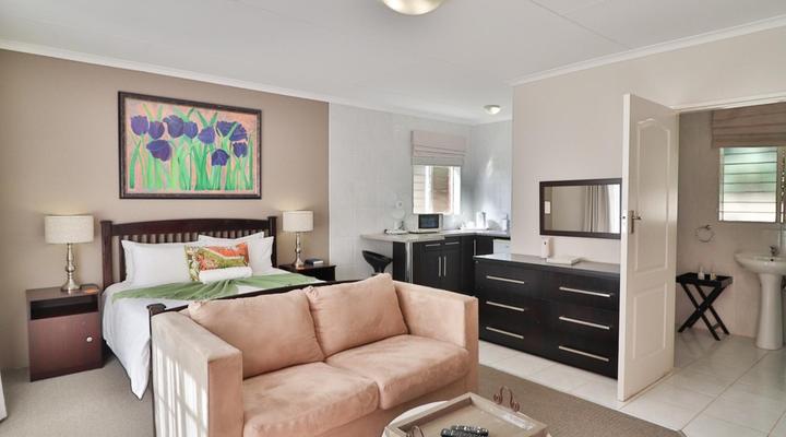 Fin and Feather Guest Lodge