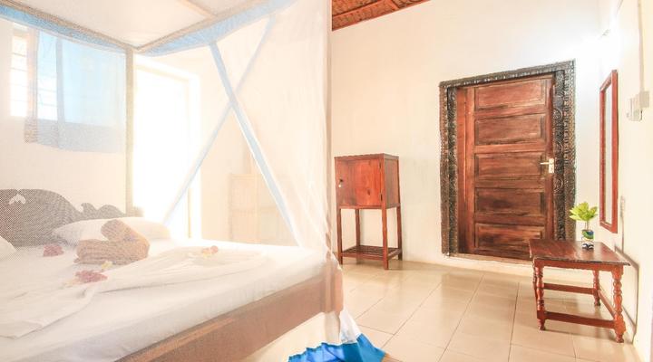 New Teddy's on the Beach