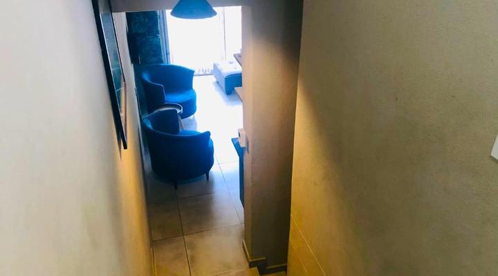 Elephant Springs Hotel & Apartments