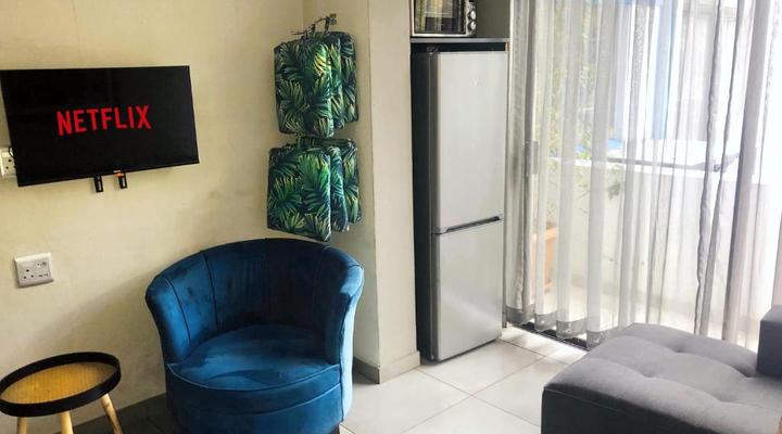 Elephant Springs Hotel & Apartments