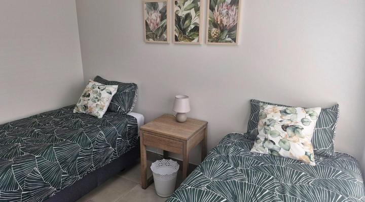 1 on York - Group House 13