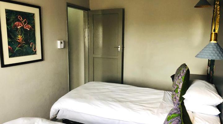 Elephant Springs Hotel & Apartments